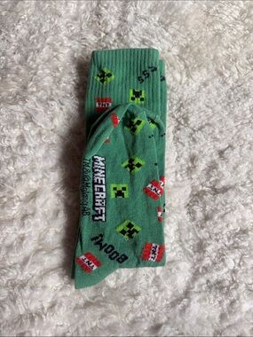 NEW - Minecraft Adult Green Crew Socks with TNT & Creeper Icons